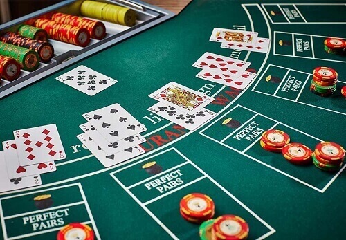 How to play blackjack online for money